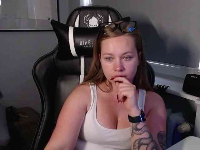 hollyBB