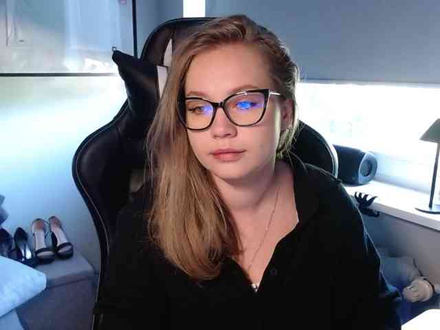 hollyBB webcam