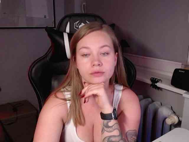 hollyBB