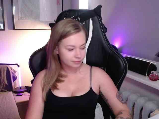 hollyBB