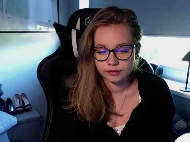 hollyBB webcam