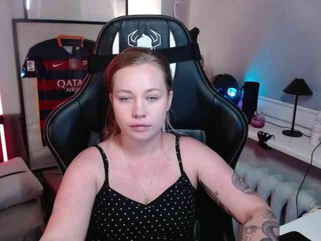 hollyBB webcam