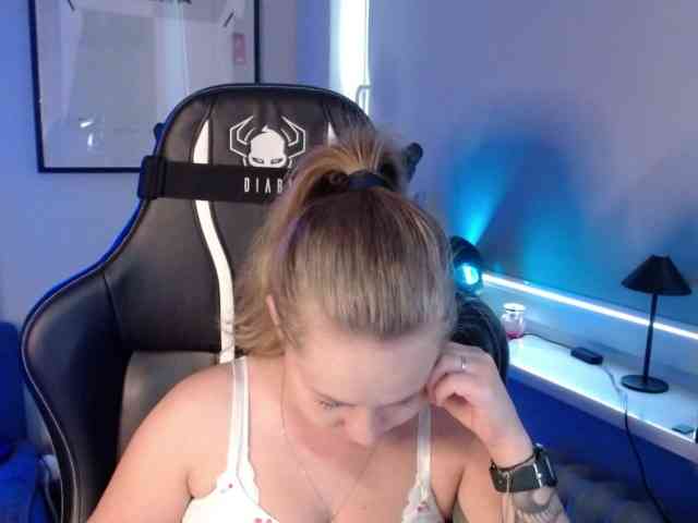 hollyBB