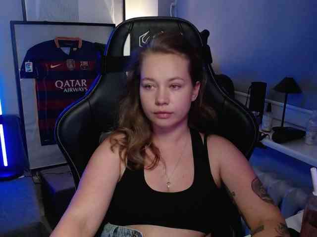 hollyBB hollyBB