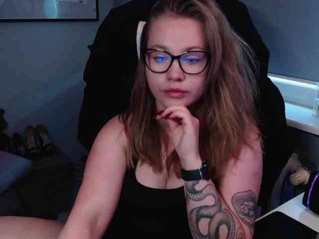 hollyBB webcam