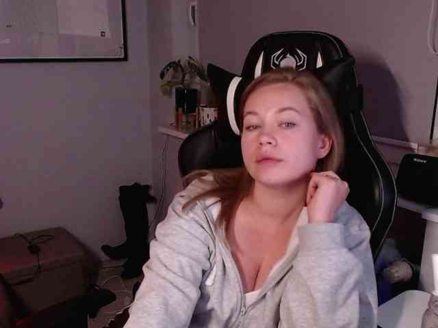 hollyBB