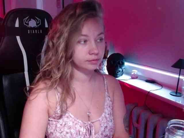 hollyBB webcam