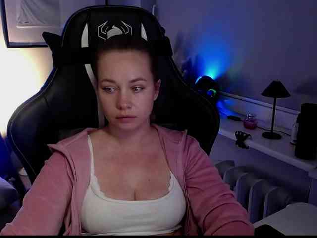 hollyBB webcam