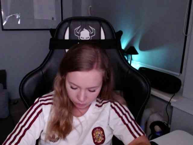 hollyBB webcam