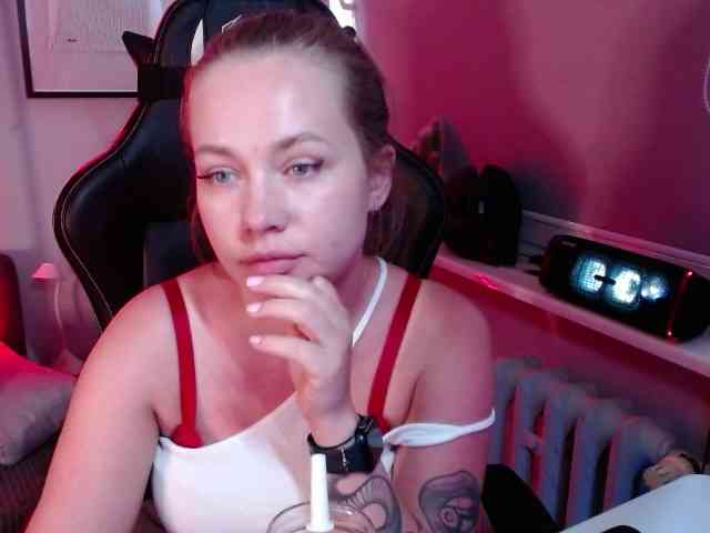 hollyBB webcam