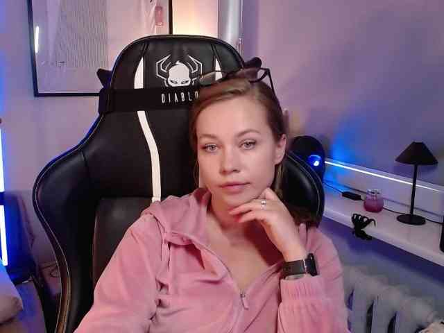 hollyBB webcam