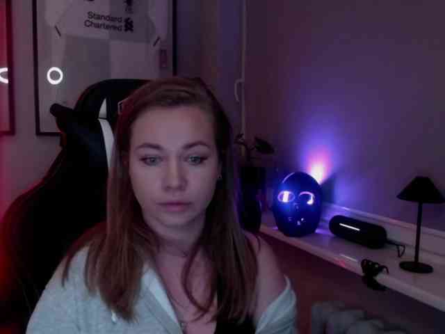 hollyBB webcam