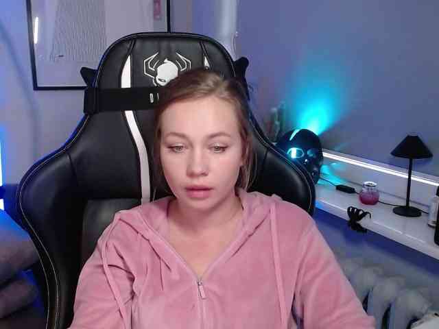 hollyBB webcam