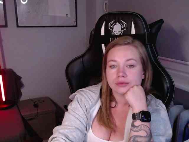 hollyBB