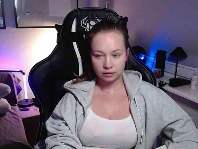 hollyBB
