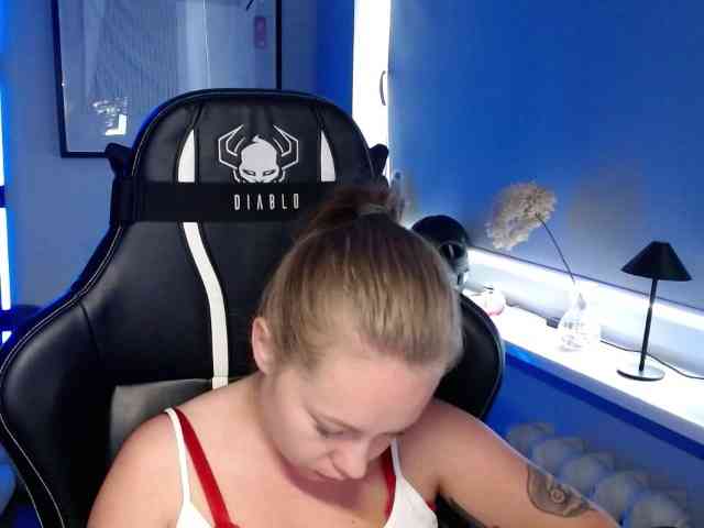 hollyBB