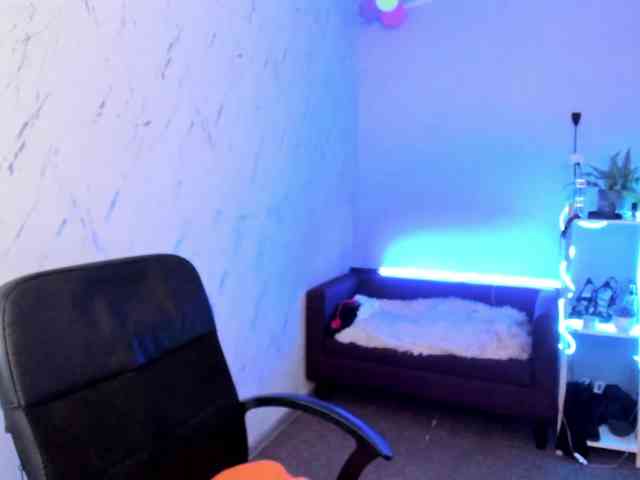 hollyBB webcam