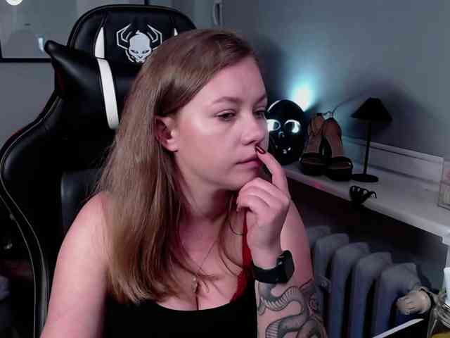 hollyBB webcam