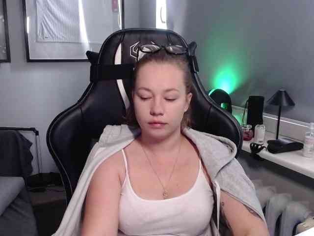 hollyBB