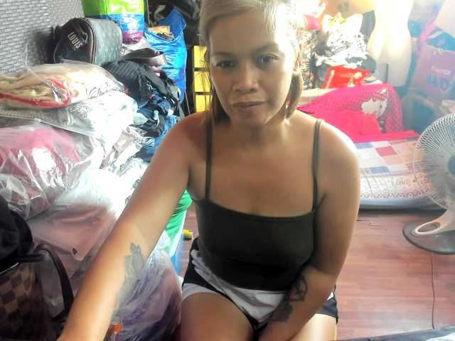 AthenaMoran live cam on BongaCams