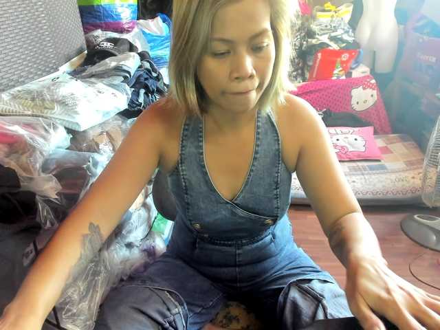 AthenaMoran live cam on BongaCams