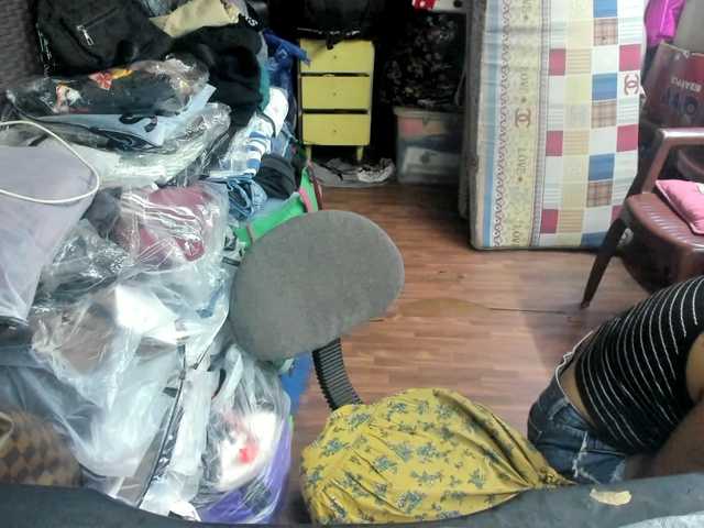 AthenaMoran live cam on BongaCams