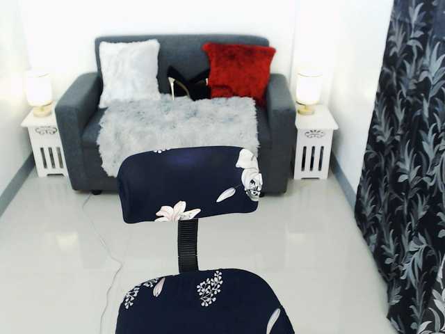 AthenaMoran live cam preview