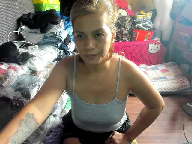 AthenaMoran live cam on BongaCams