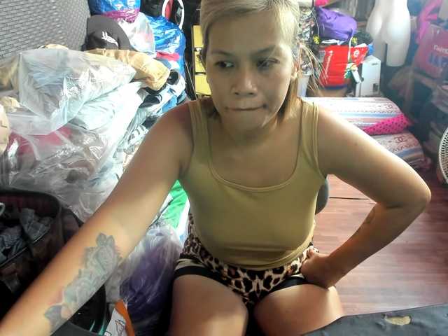 AthenaMoran live cam on BongaCams