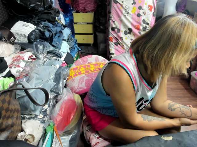 AthenaMoran's BongaCams show and profile