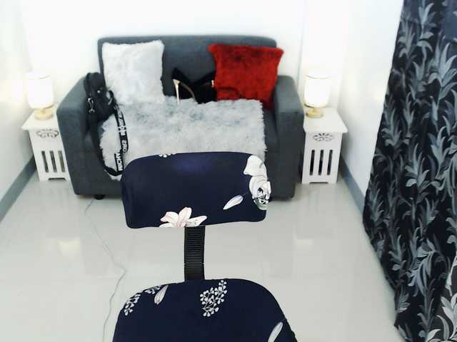 AthenaMoran live cam on BongaCams
