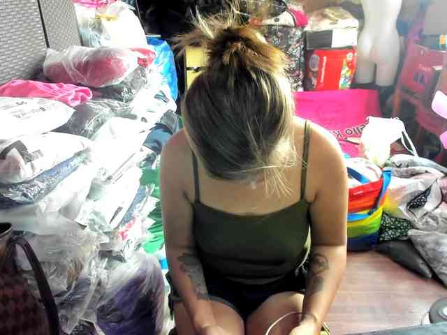 AthenaMoran webcam