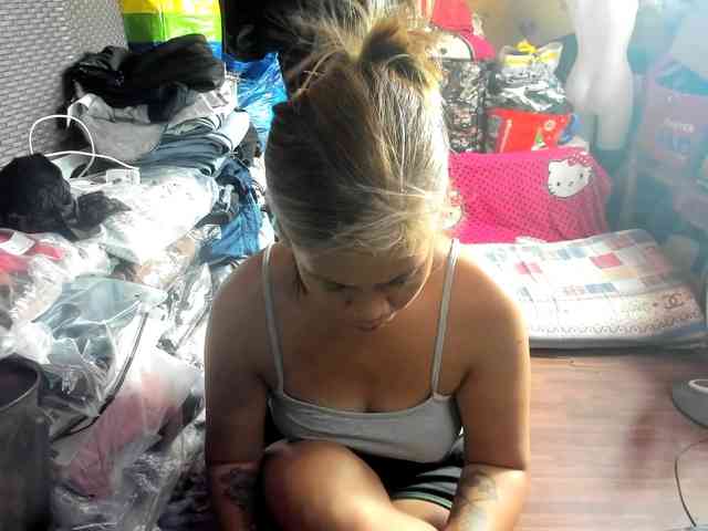 AthenaMoran webcam