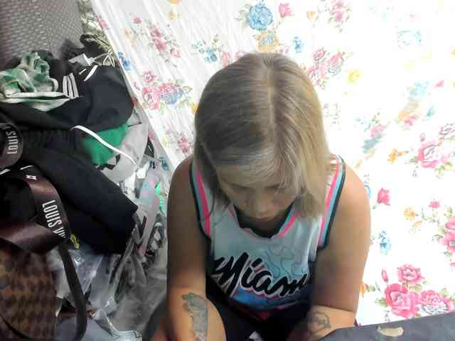 AthenaMoran Live Webcam on BongaCams