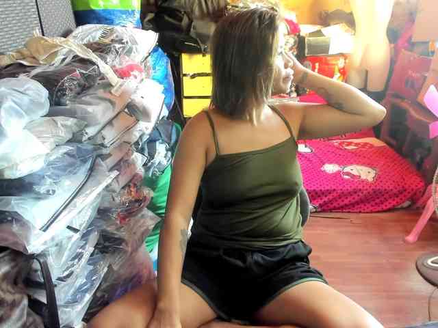 AthenaMoran webcam