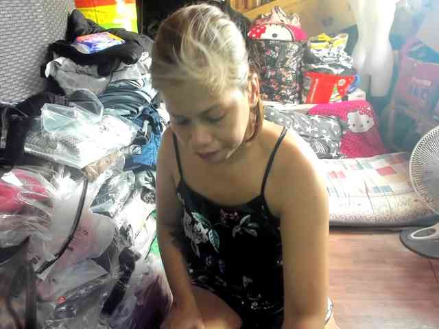 AthenaMoran webcam