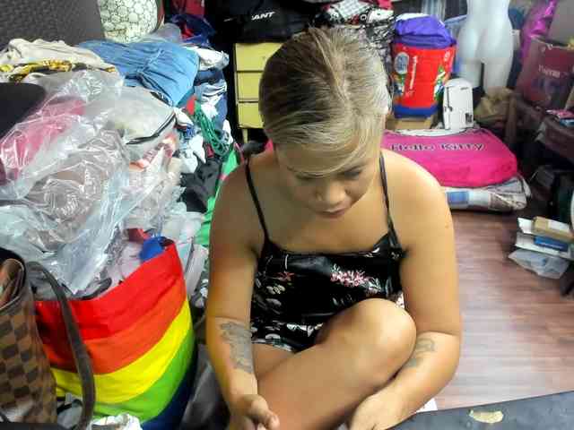 AthenaMoran webcam