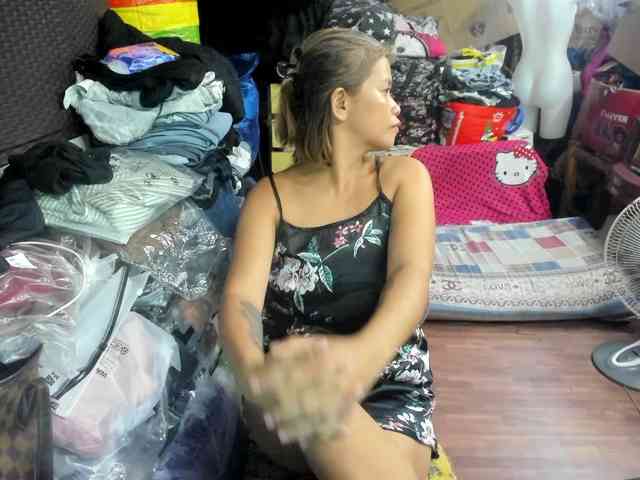 AthenaMoran webcam