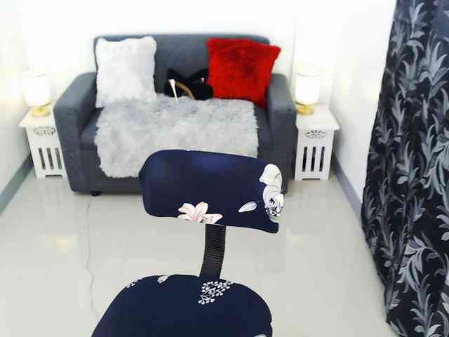 AthenaMoran webcam