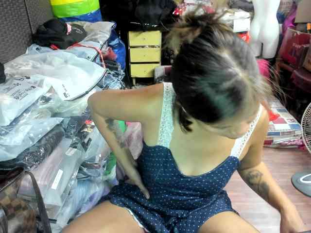 AthenaMoran webcam