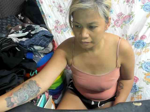 AthenaMoran webcam