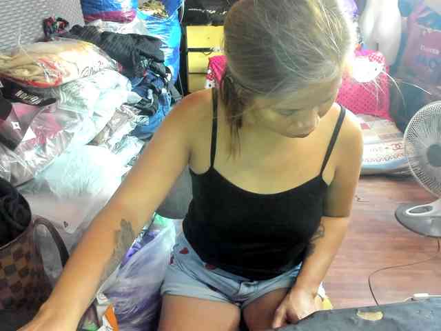 AthenaMoran webcam