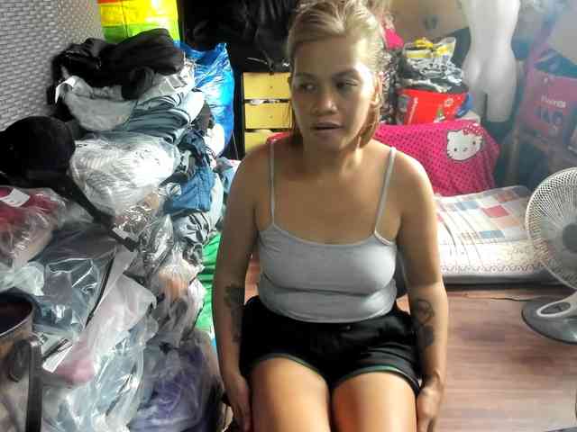 AthenaMoran webcam