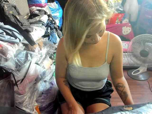 AthenaMoran webcam