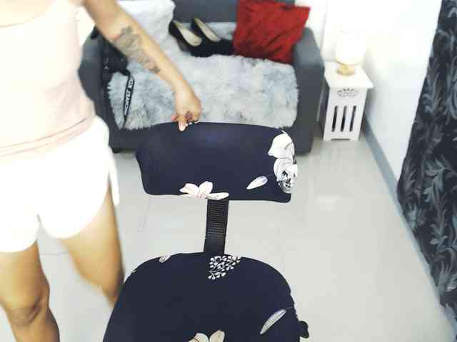 AthenaMoran webcam