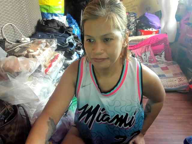 AthenaMoran webcam