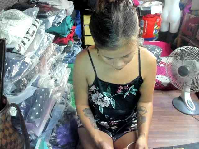 AthenaMoran webcam