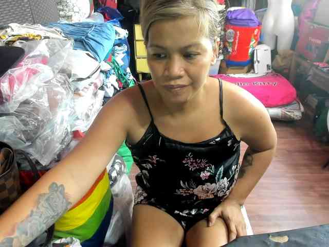 AthenaMoran webcam