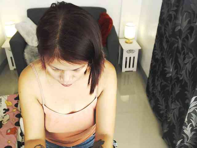 AthenaMoran webcam