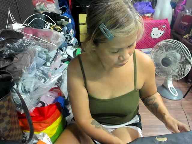 AthenaMoran webcam
